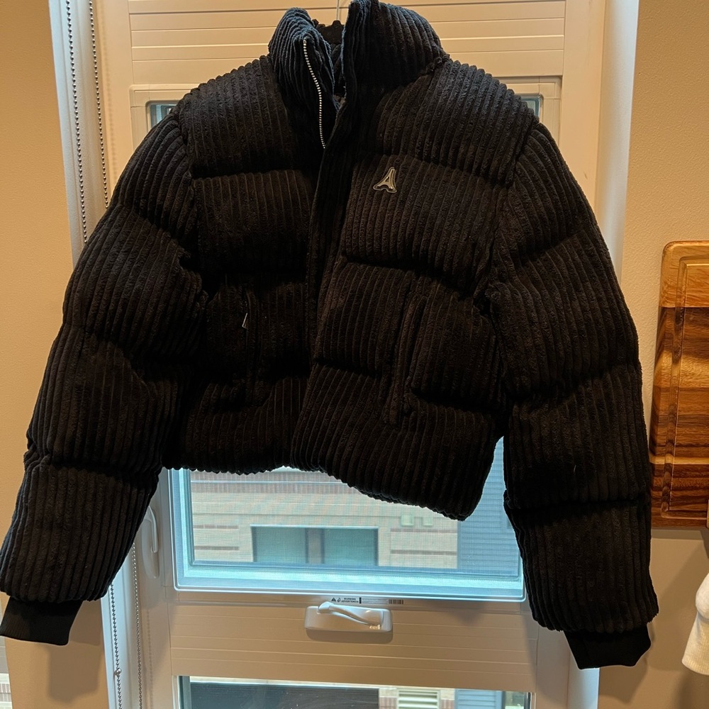 Maniere de Vior Women’s Black Puffer Jacket US 12
